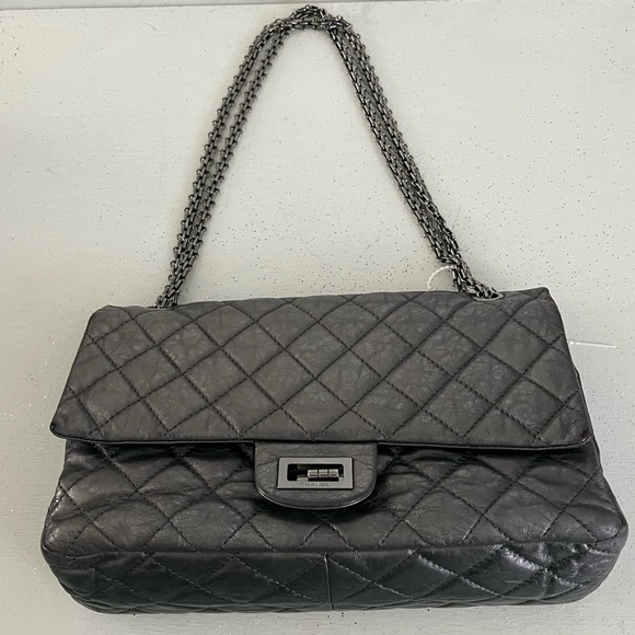 Authentic Chanel Classic Reissue Aged Calfskin Flap Bag - Silver - Picture 2 of 16